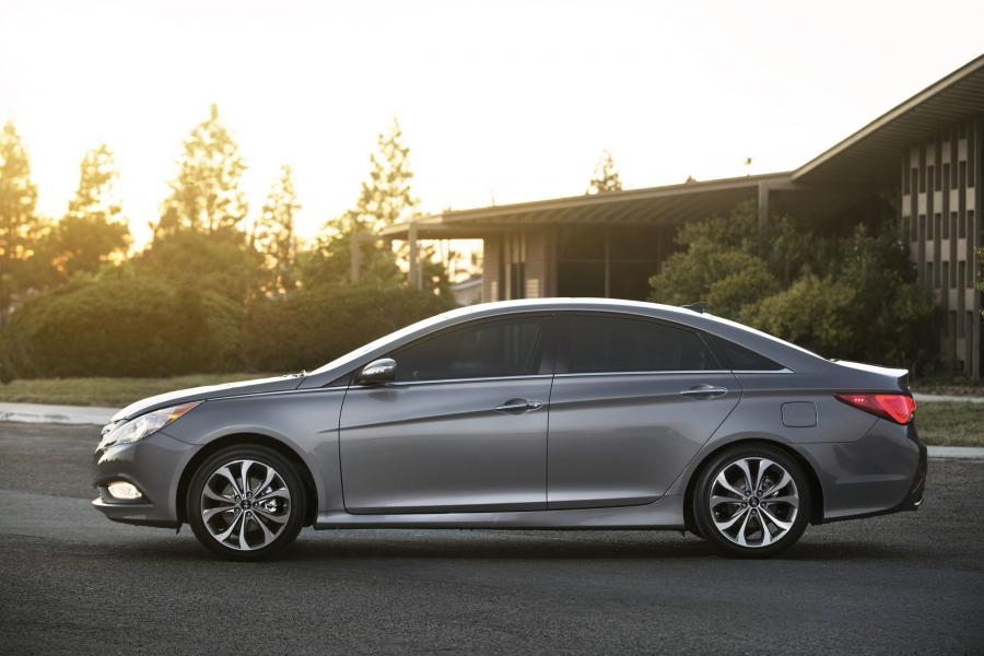  Hyundai Sonata 2014 года  (фото 5 из 19)